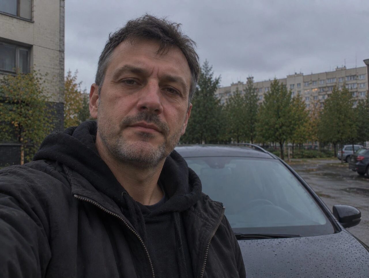 Ігор біля свого авто